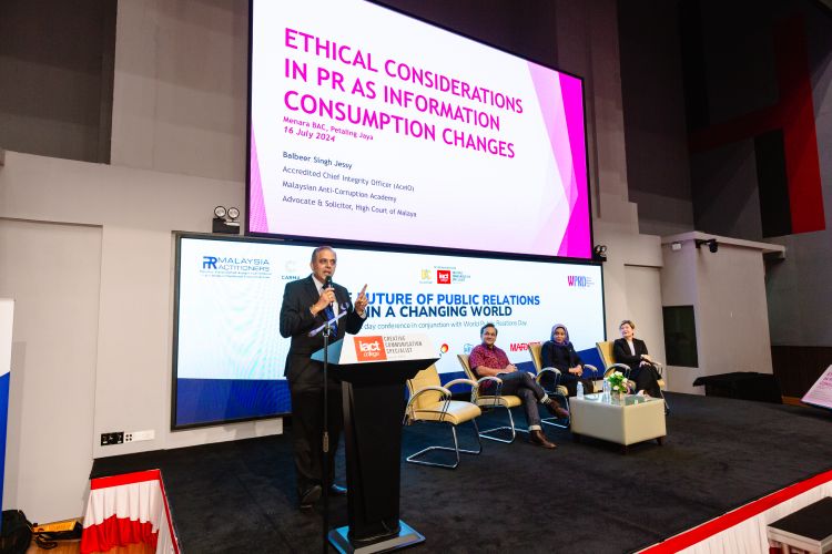 ACEIO Advocate Discusses Ethical PR Challenges in Evolving Information Consumption